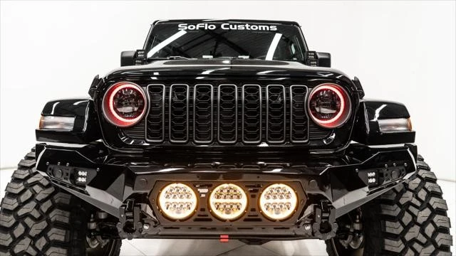 2025 Jeep JT Gladiator - Image 14 of 21
