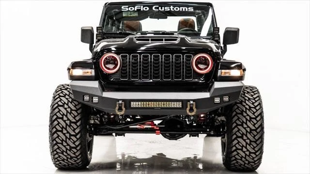 2025 Jeep JT Gladiator - Image 13 of 21