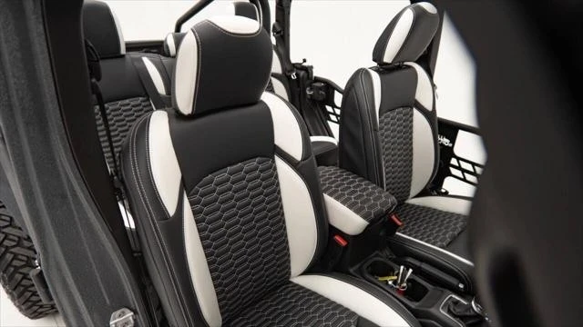 2025 Jeep JT Gladiator - Image 20 of 21