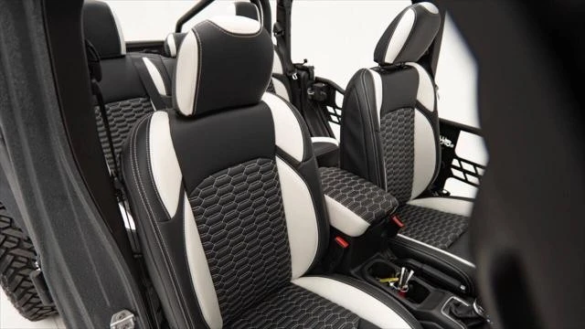 2025 Jeep JT Gladiator - Image 20 of 21