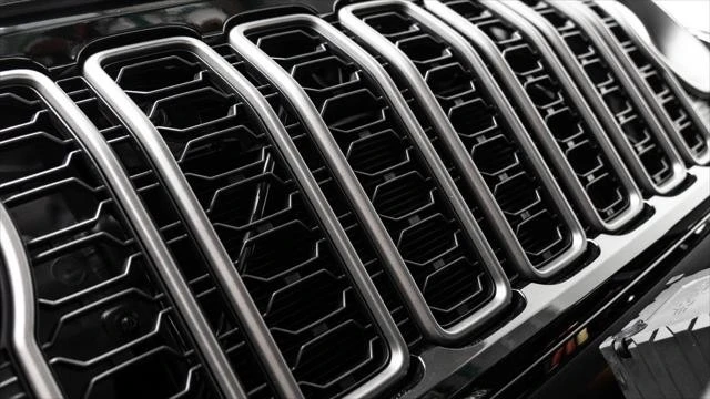 2025 Jeep JT Gladiator - Image 21 of 21