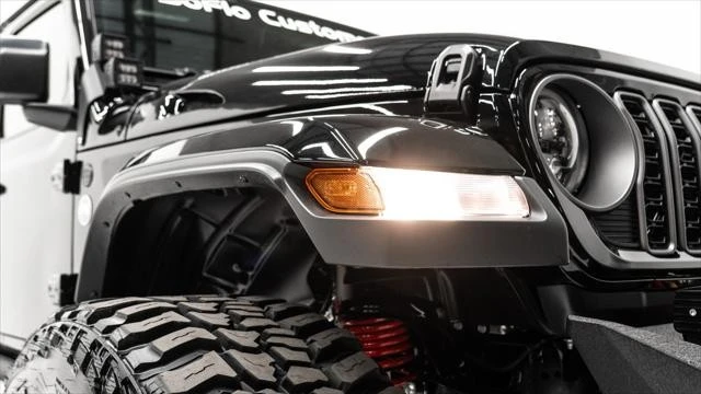 2025 Jeep JT Gladiator - Image 17 of 21