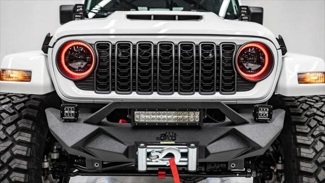 2025 Jeep JT Gladiator - Image 17 of 21