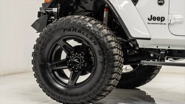 2025 Jeep JT Gladiator - Image 17 of 21