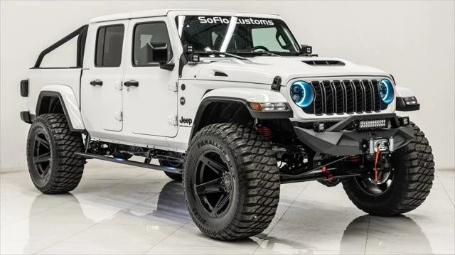2025 Jeep JT Gladiator - Image 11 of 21