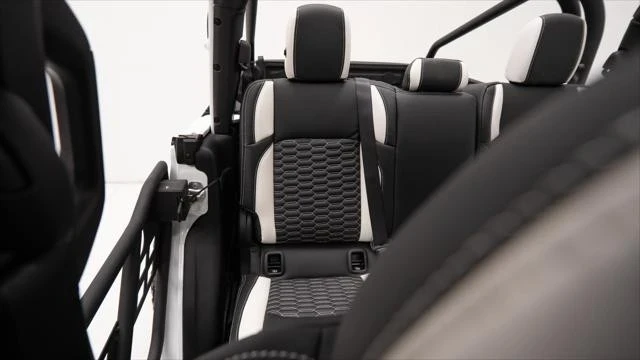 2025 Jeep JT Gladiator - Image 18 of 21