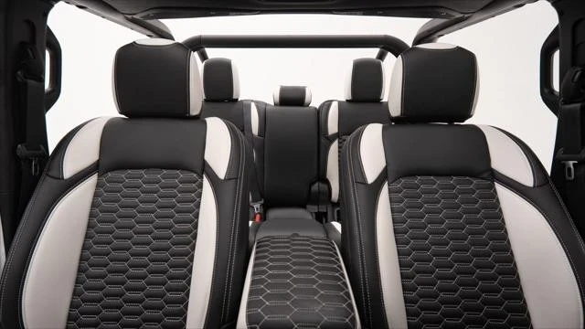 2025 Jeep JT Gladiator - Image 14 of 21