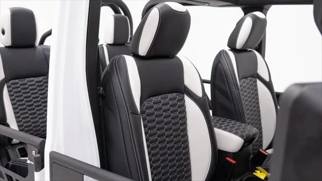 2025 Jeep JT Gladiator - Image 16 of 21