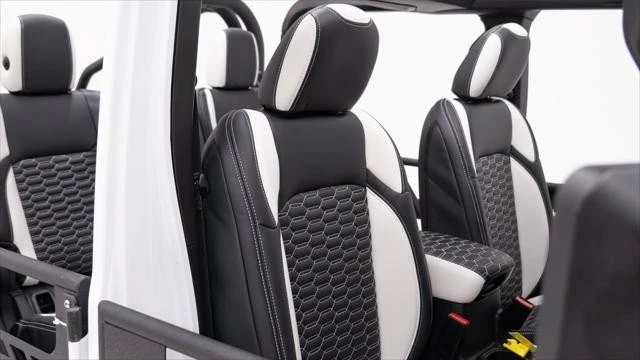 2025 Jeep JT Gladiator - Image 16 of 21