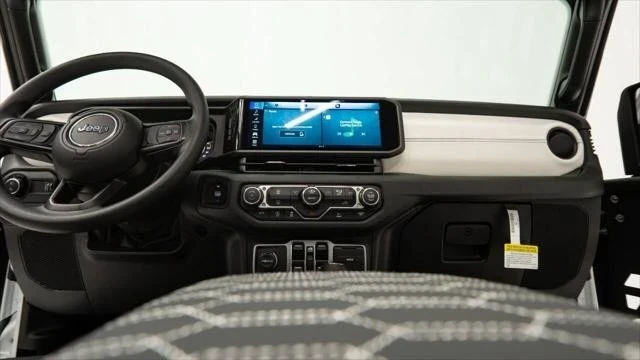 2025 Jeep JT Gladiator - Image 21 of 21