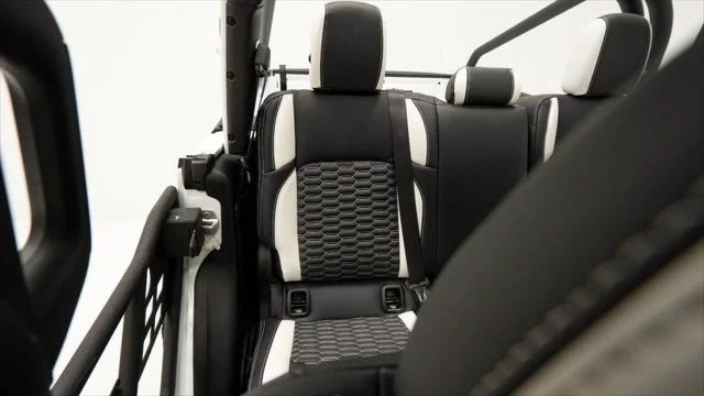 2025 Jeep JT Gladiator - Image 12 of 21