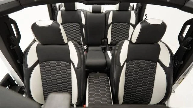 2025 Jeep JT Gladiator - Image 10 of 21