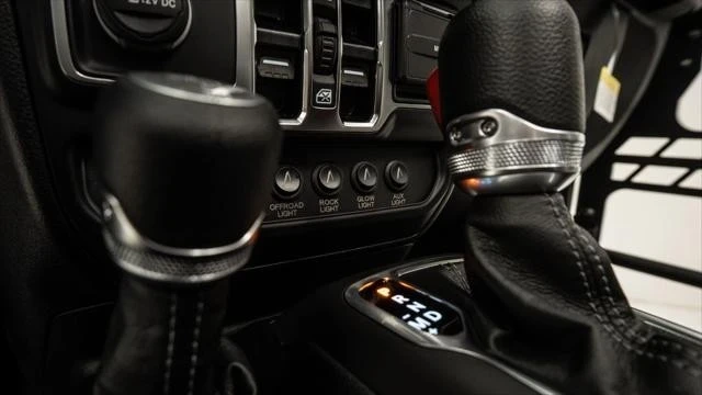 2025 Jeep JT Gladiator - Image 21 of 21