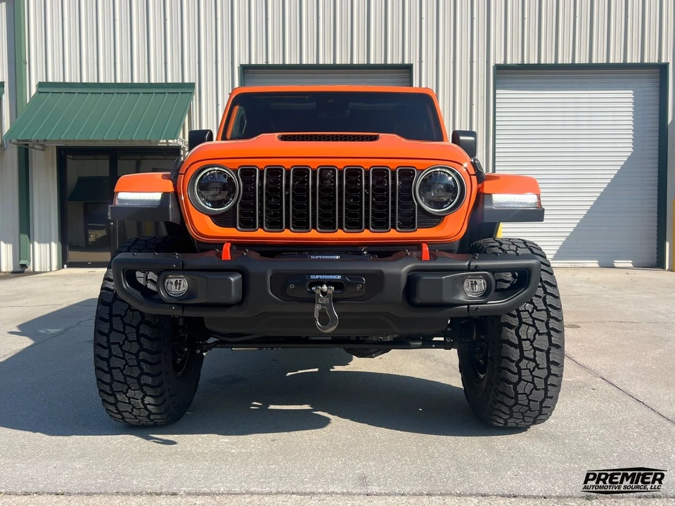 2025 Jeep JT Gladiator - Image 8 of 11