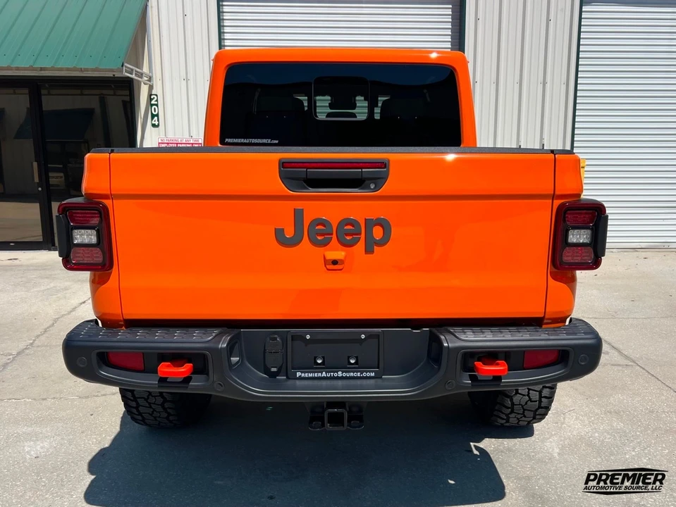 2025 Jeep JT Gladiator - Image 10 of 11