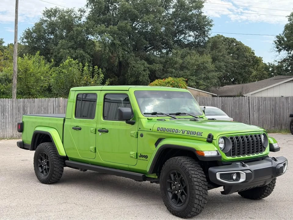 2025 Jeep JT Gladiator - Image 3 of 9