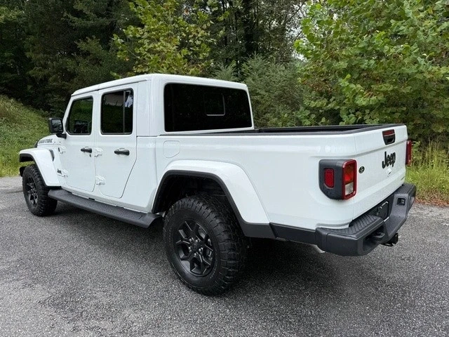2025 Jeep JT Gladiator - Image 10 of 21