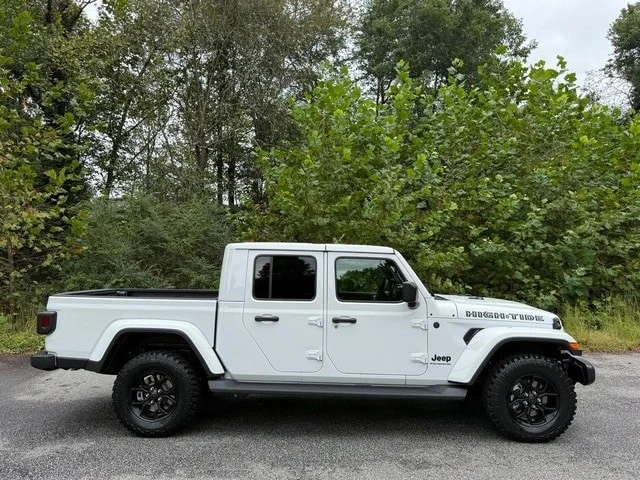 2025 Jeep JT Gladiator - Image 6 of 21