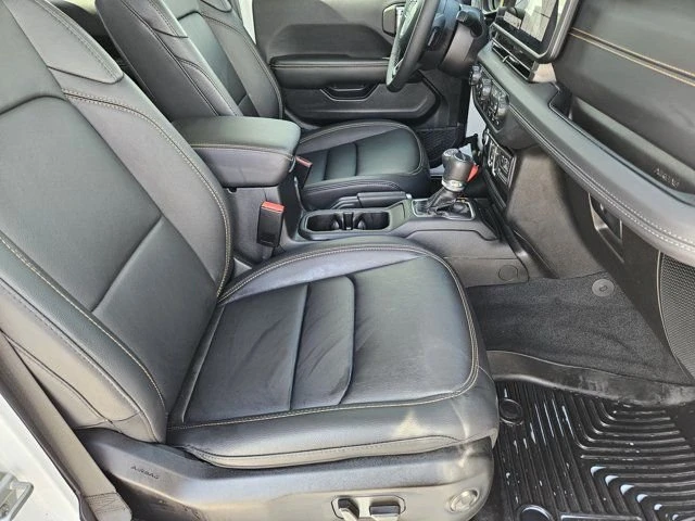 2025 Jeep JT Gladiator - Image 11 of 18