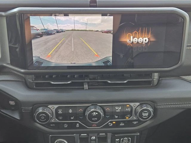 2025 Jeep JT Gladiator - Image 15 of 18