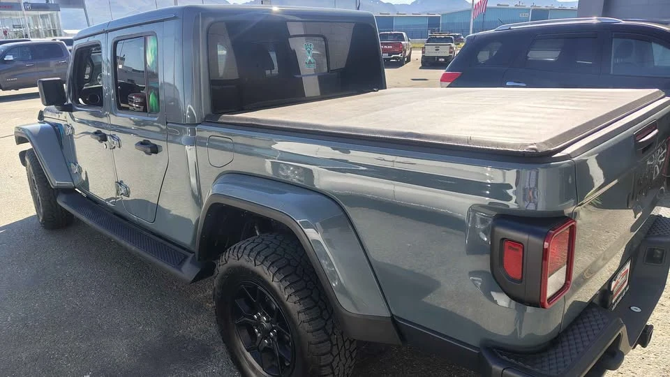 2025 Jeep JT Gladiator - Image 2 of 13