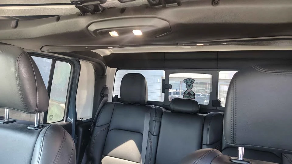 2025 Jeep JT Gladiator - Image 8 of 13