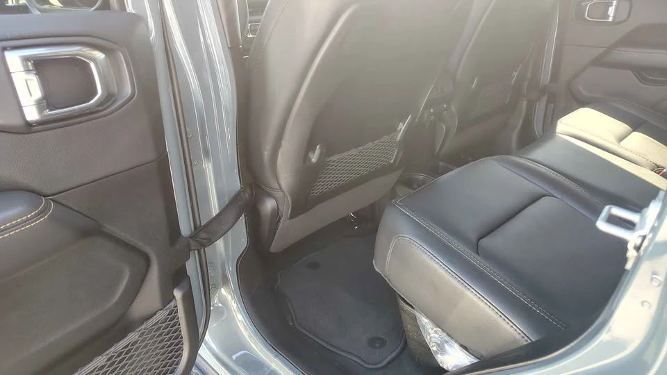 2025 Jeep JT Gladiator - Image 9 of 13