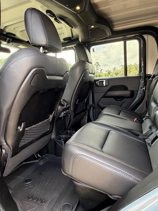 2025 Jeep JT Gladiator - Image 12 of 18