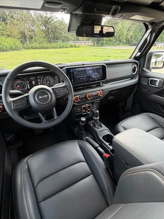 2025 Jeep JT Gladiator - Image 2 of 18