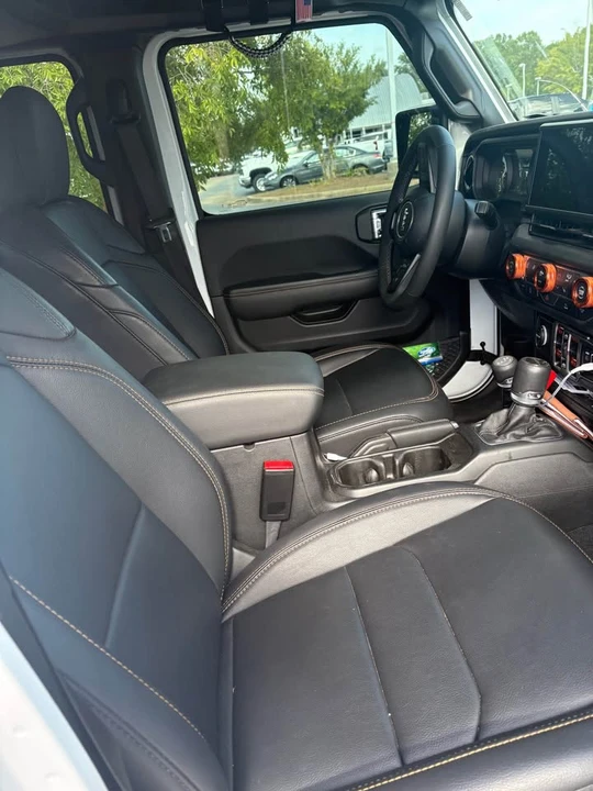 2025 Jeep JT Gladiator - Image 3 of 3