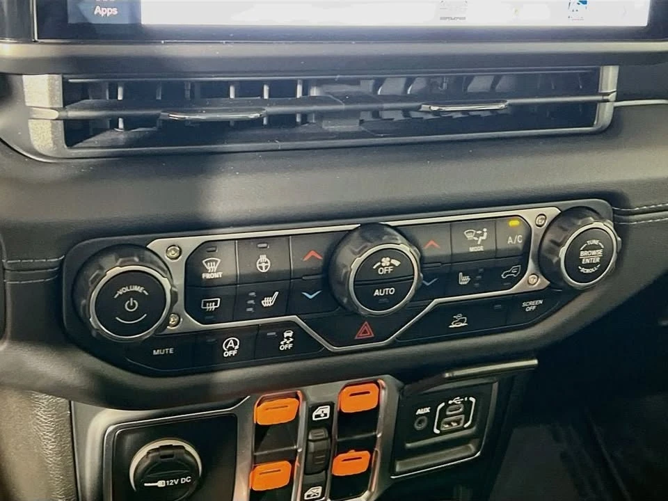 2025 Jeep JT Gladiator - Image 14 of 19