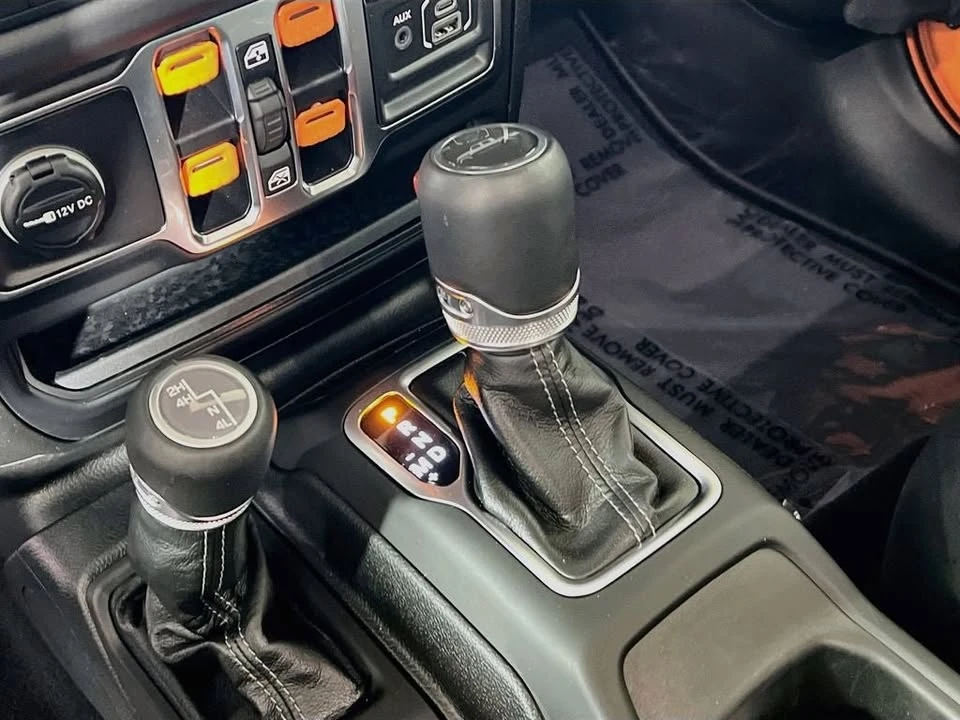 2025 Jeep JT Gladiator - Image 15 of 19