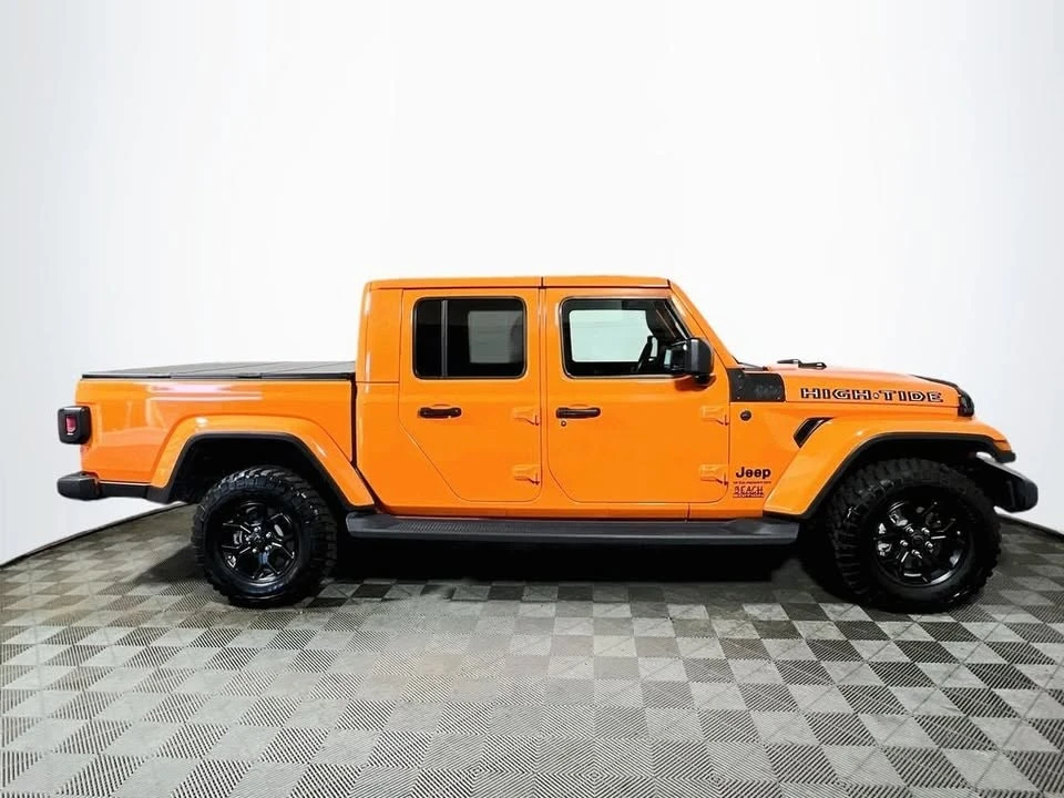 2025 Jeep JT Gladiator - Image 8 of 19