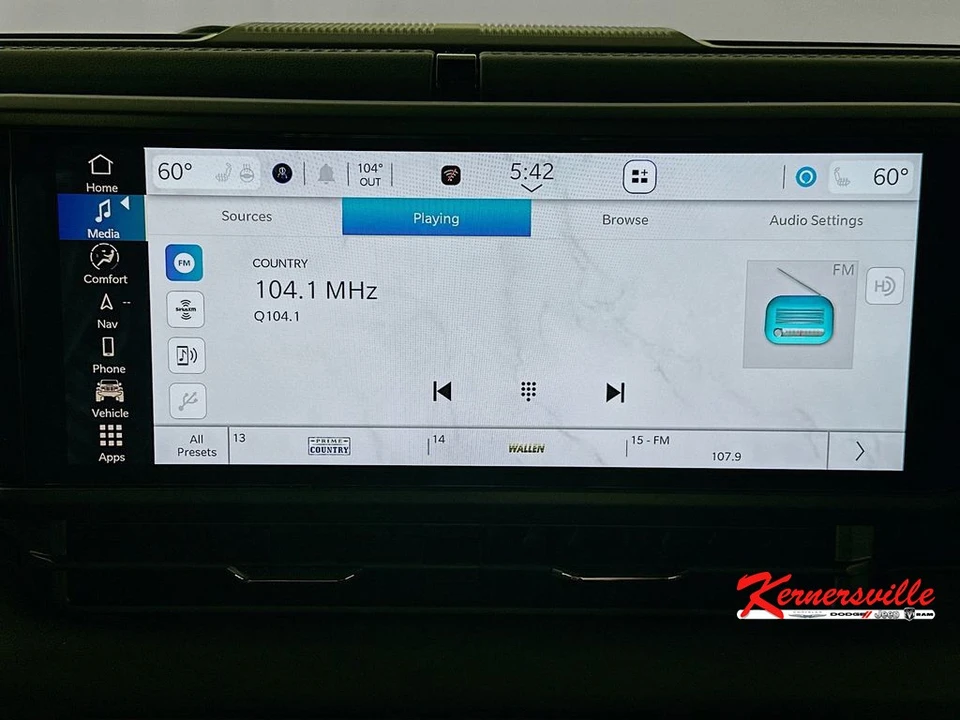 2025 Jeep JT Gladiator - Image 17 of 24
