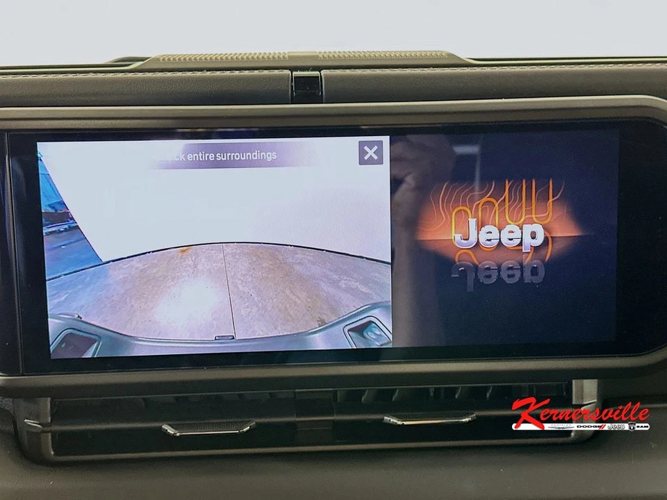 2025 Jeep JT Gladiator - Image 20 of 24