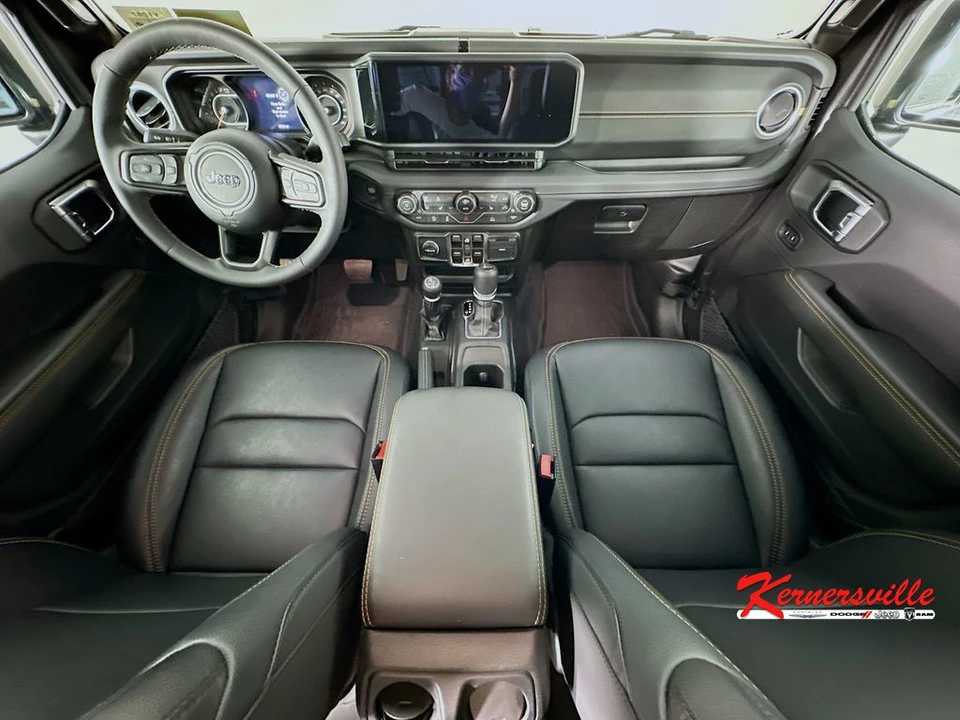 2025 Jeep JT Gladiator - Image 10 of 24
