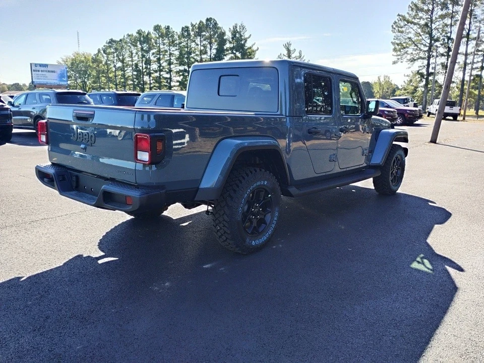 2025 Jeep JT Gladiator - Image 5 of 12