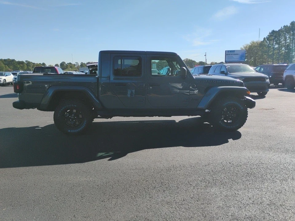 2025 Jeep JT Gladiator - Image 4 of 12
