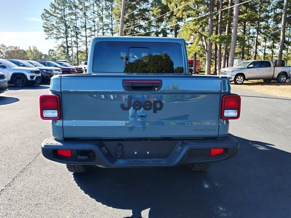 2025 Jeep JT Gladiator - Image 6 of 12