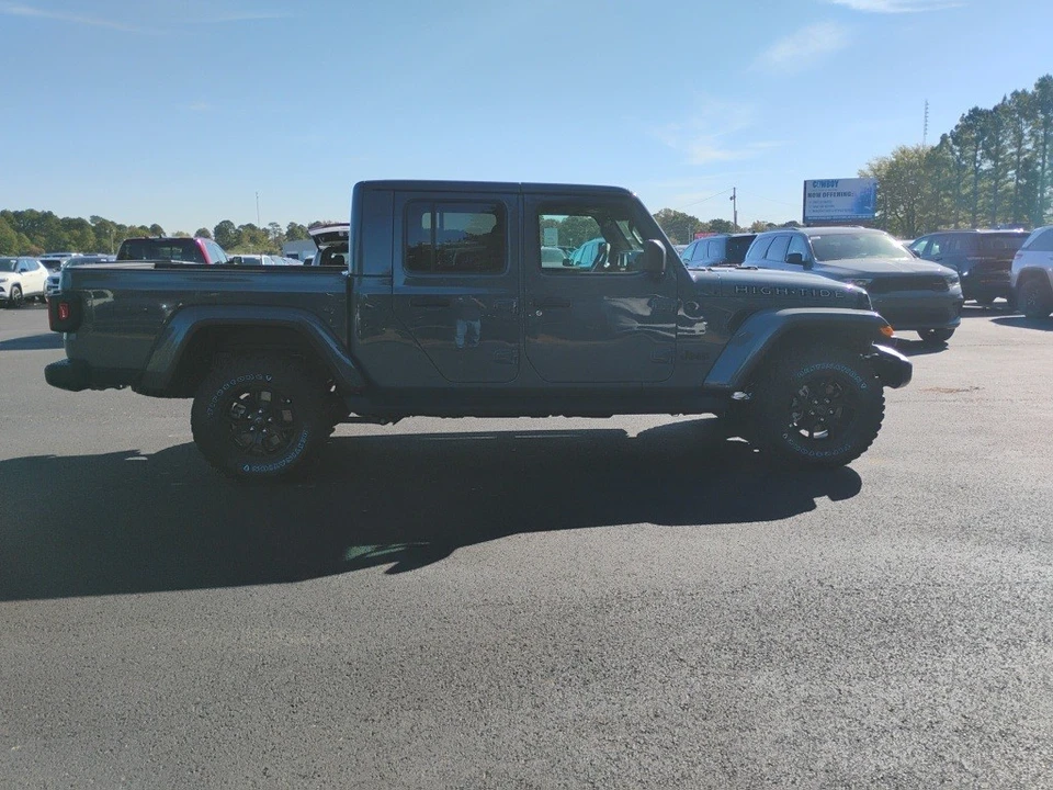 2025 Jeep JT Gladiator - Image 4 of 12