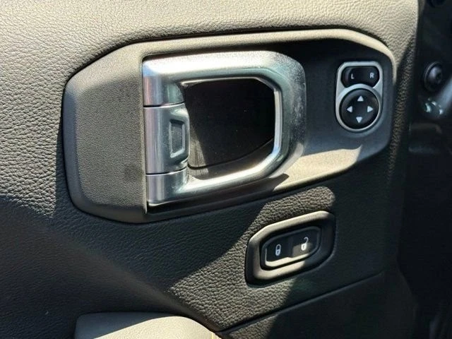 2025 Jeep JT Gladiator - Image 12 of 12