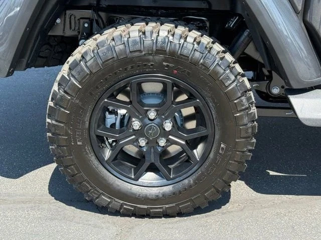 2025 Jeep JT Gladiator - Image 10 of 12