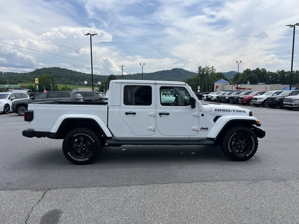 2025 Jeep JT Gladiator - Image 4 of 30