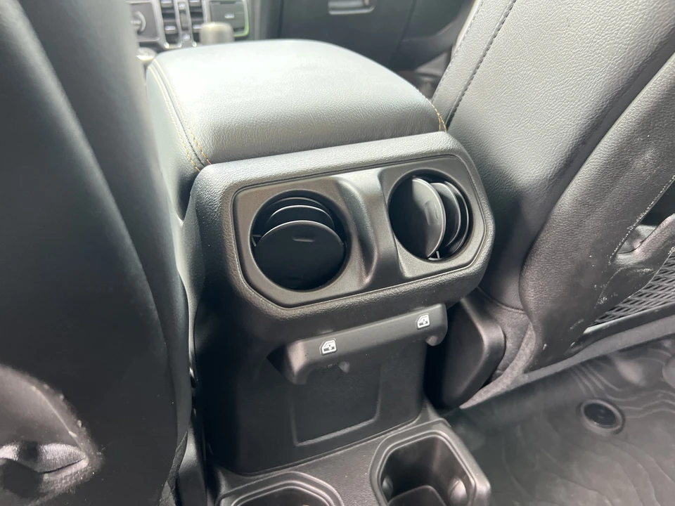 2025 Jeep JT Gladiator - Image 14 of 30