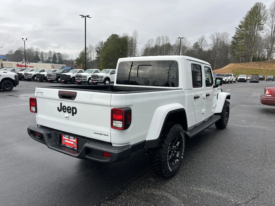 2025 Jeep JT Gladiator - Image 3 of 12