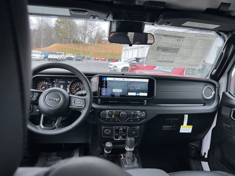 2025 Jeep JT Gladiator - Image 15 of 21