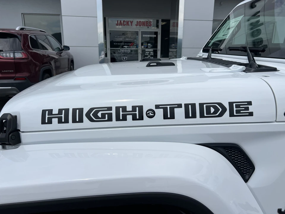 2025 Jeep JT Gladiator - Image 7 of 30