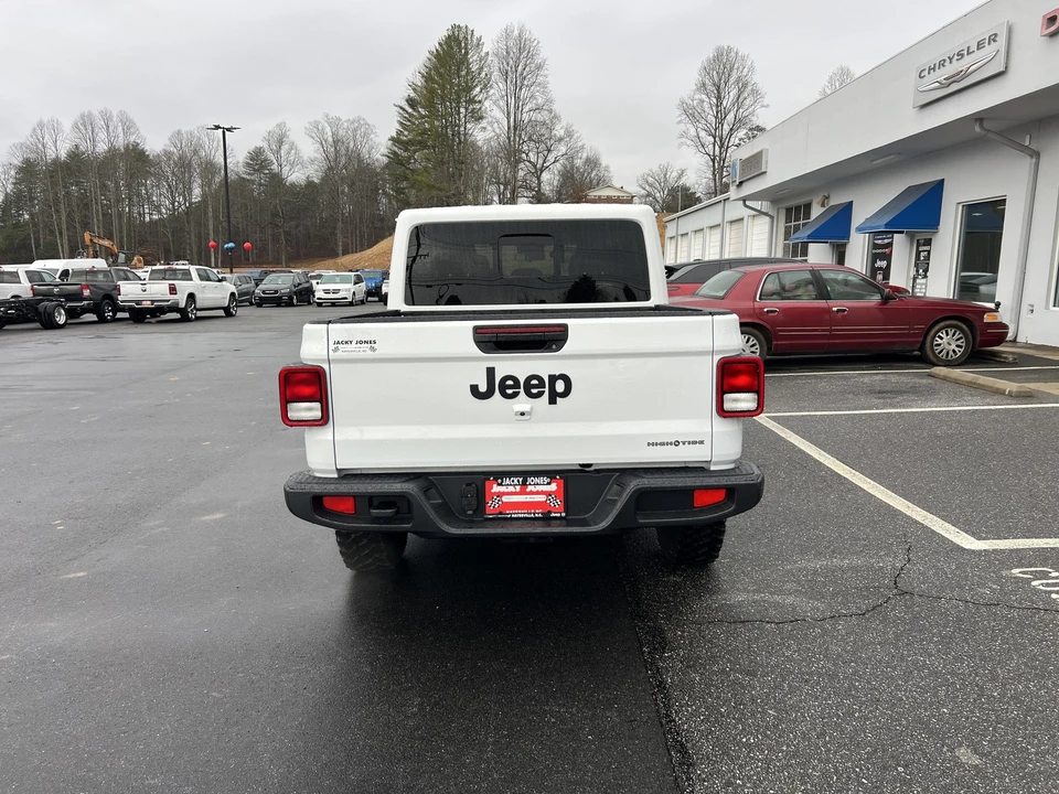 2025 Jeep JT Gladiator - Image 2 of 21