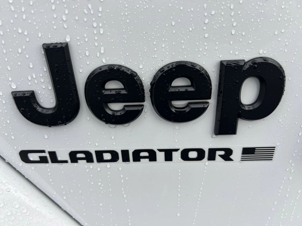 2025 Jeep JT Gladiator - Image 8 of 12