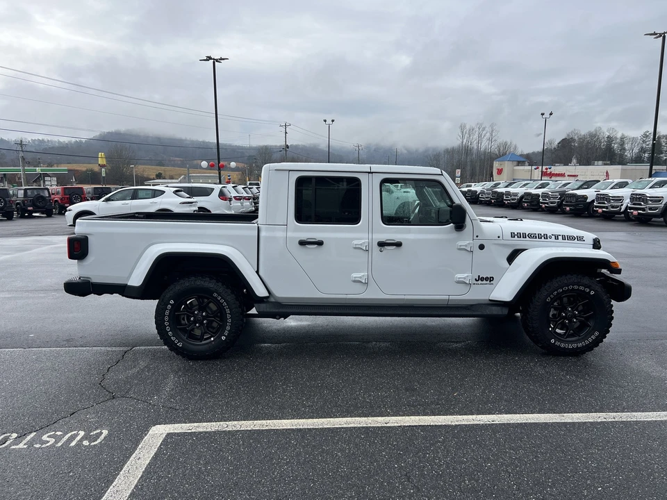 2025 Jeep JT Gladiator - Image 4 of 12